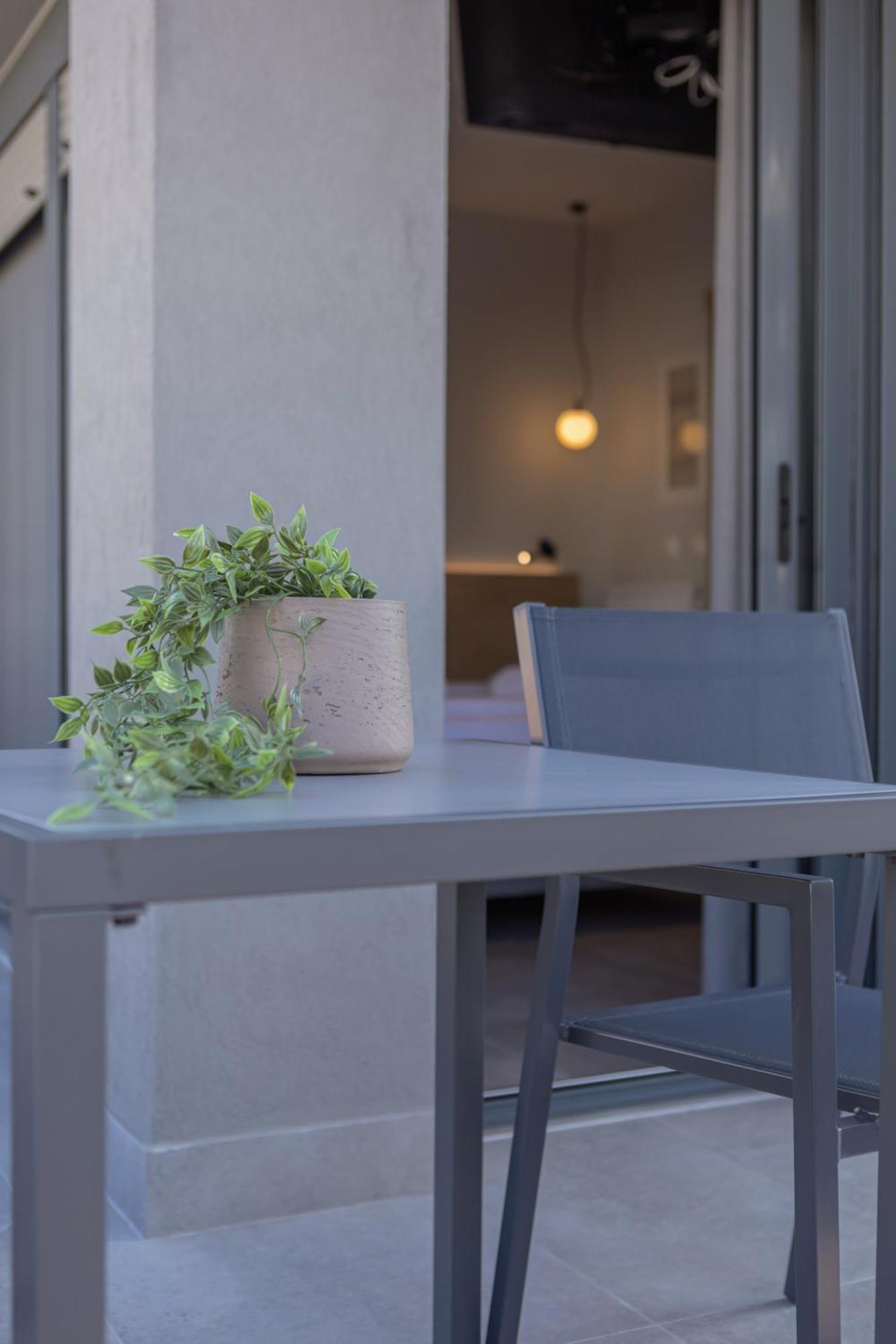 Aeson Premium Living Aparthotel Volos Exterior photo