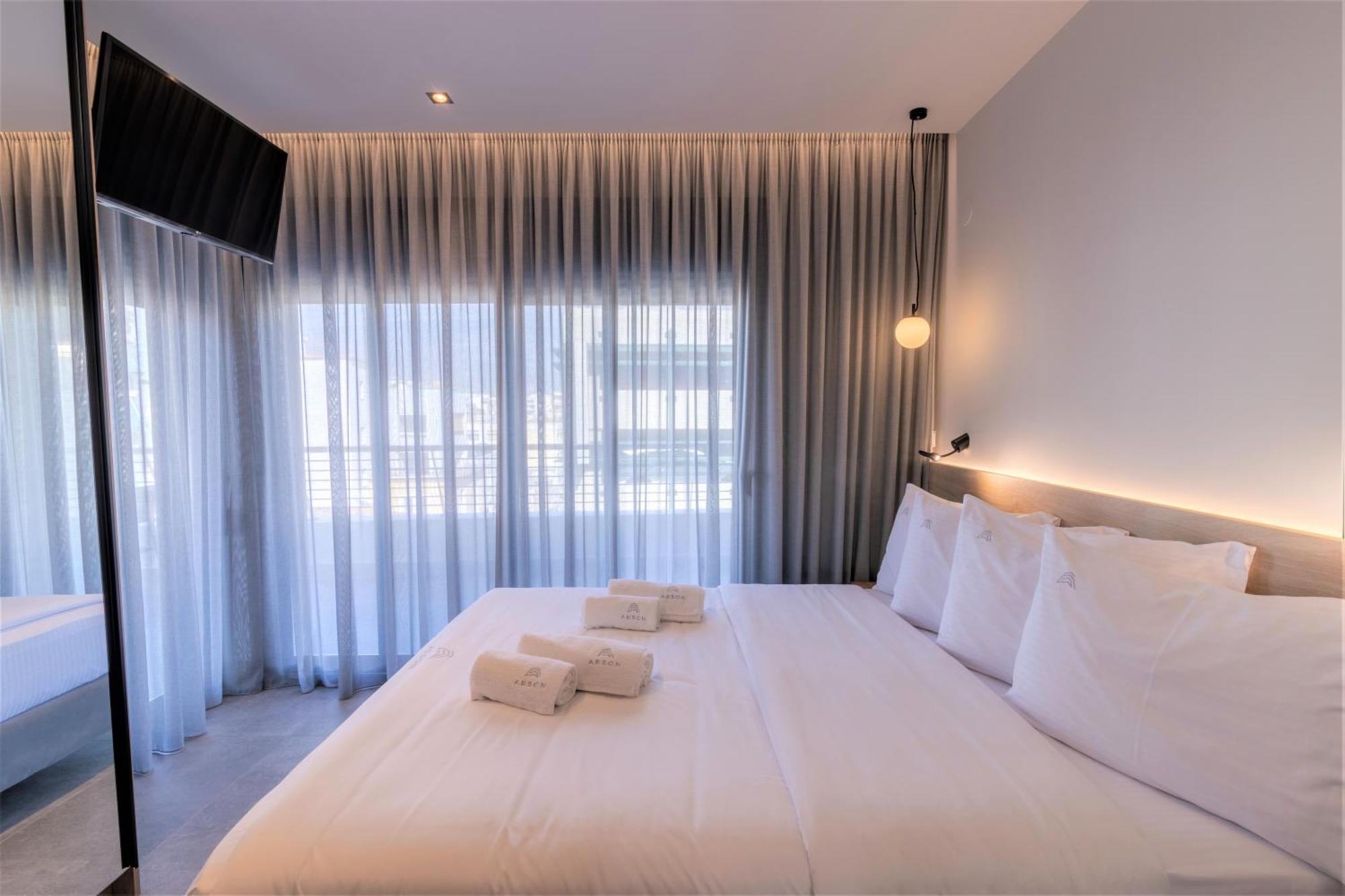 Aeson Premium Living Aparthotel Volos Exterior photo