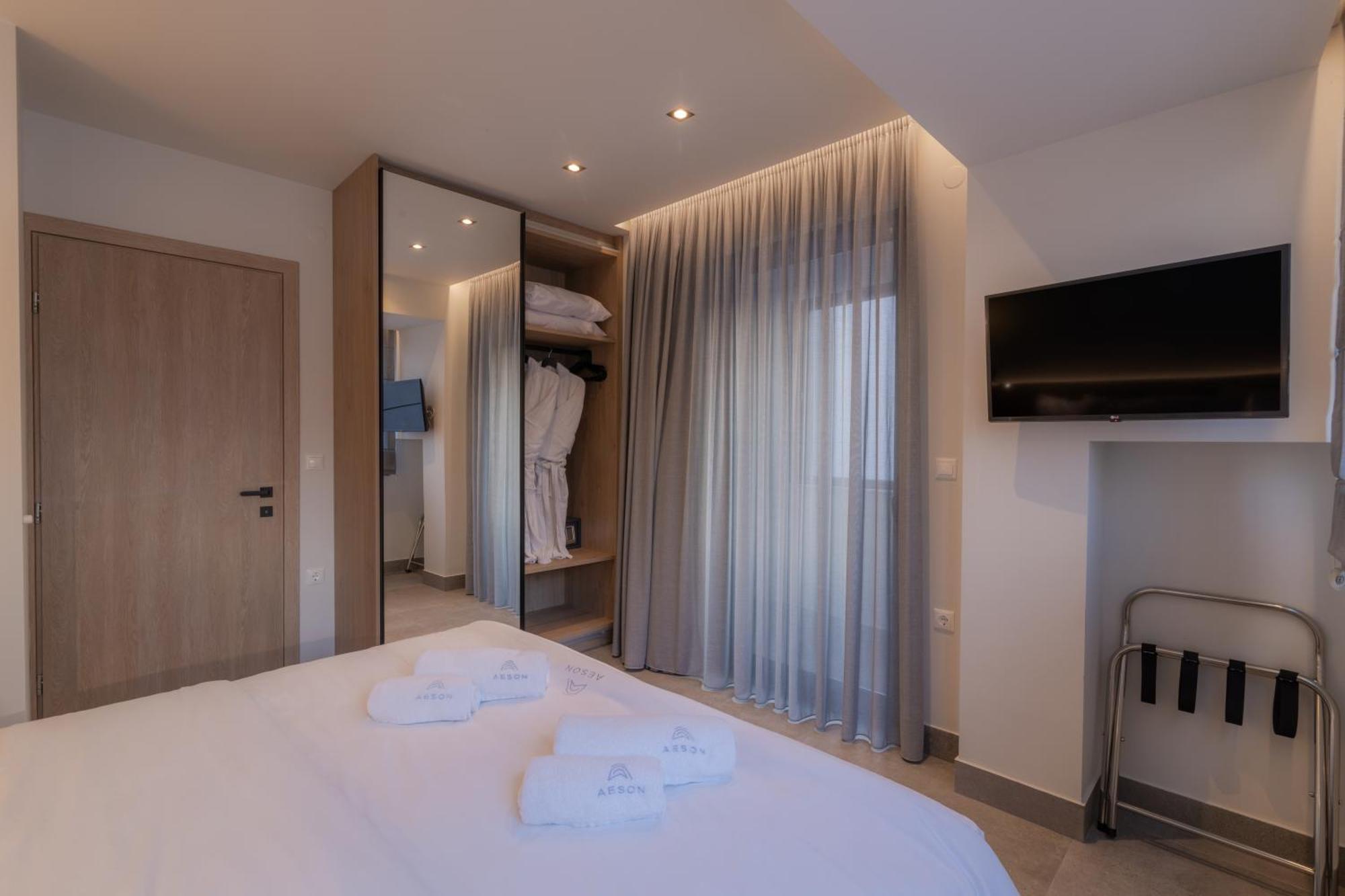Aeson Premium Living Aparthotel Volos Exterior photo
