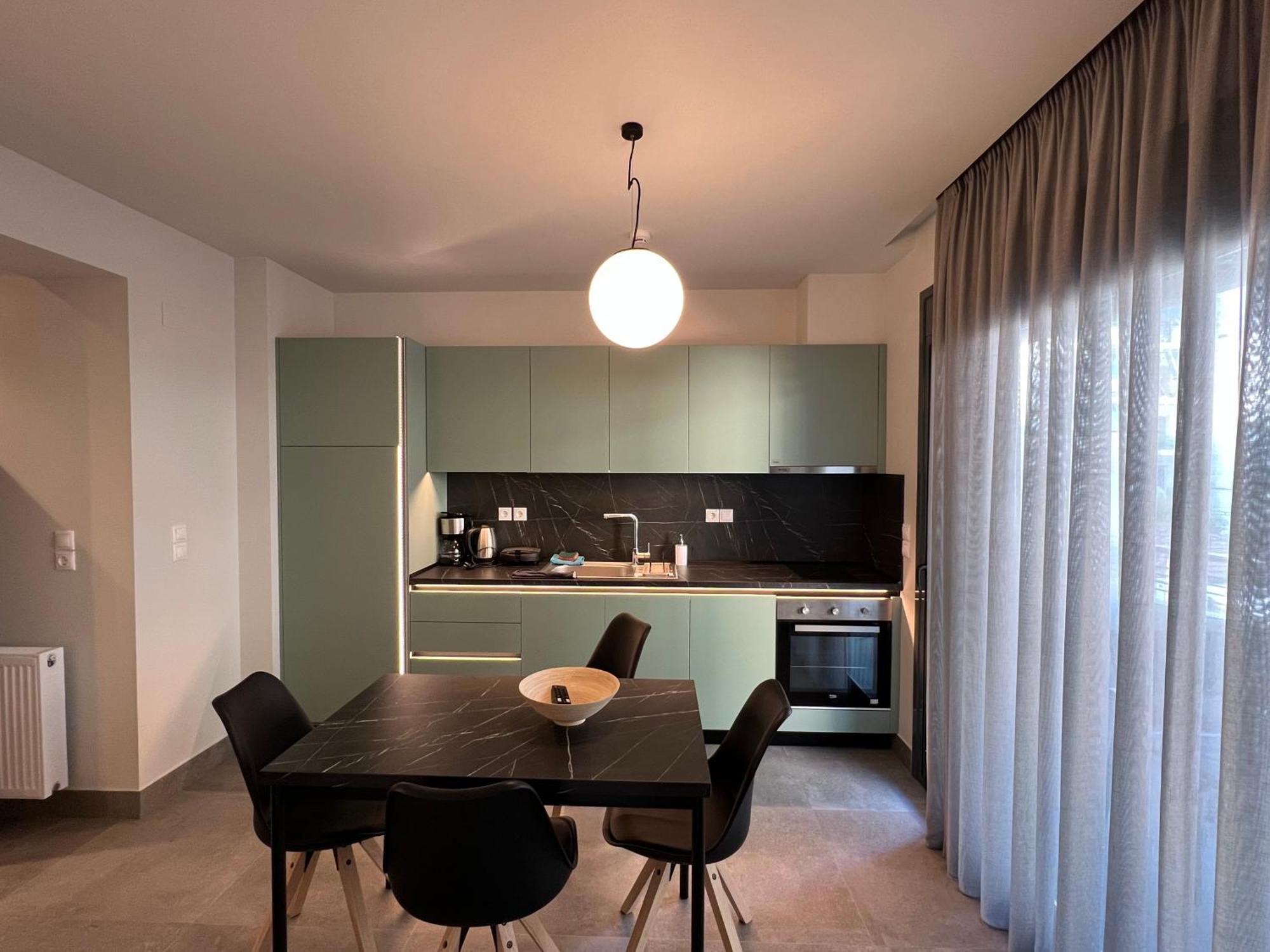Aeson Premium Living Aparthotel Volos Exterior photo